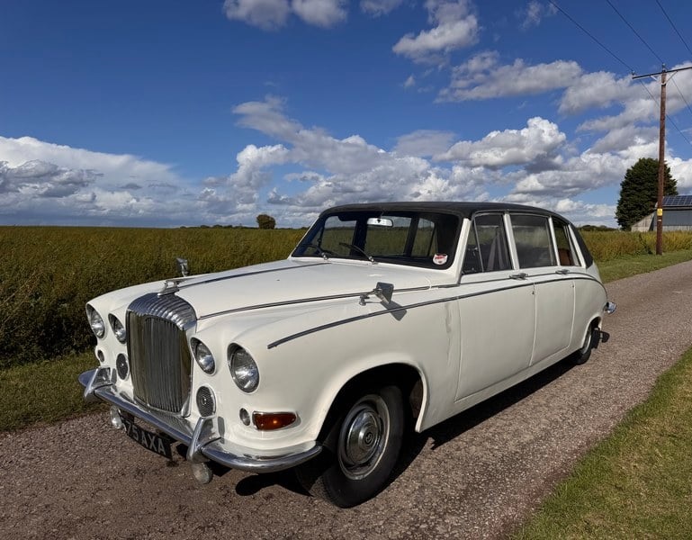 Image of Daimler DS420